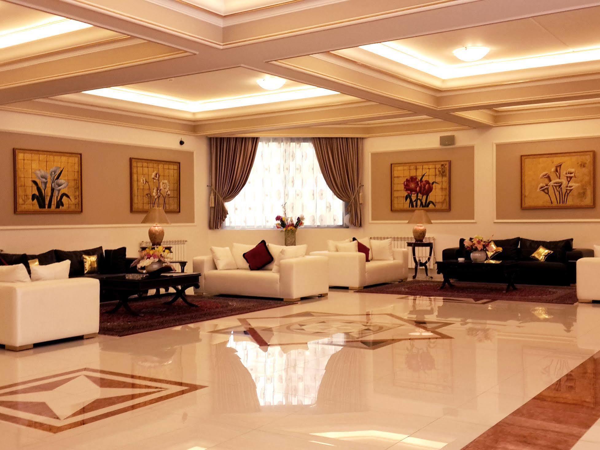 Liqaa Hotel Beirut Eksteriør billede